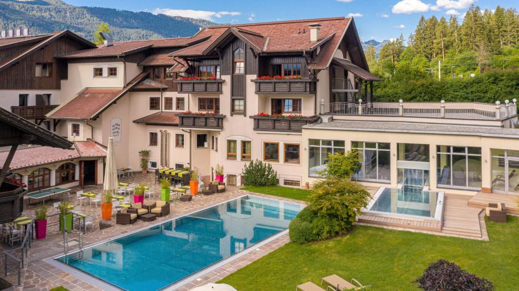 Bazén v ubytování Alpen Adria Hotel & Spa nebo v jeho okolí