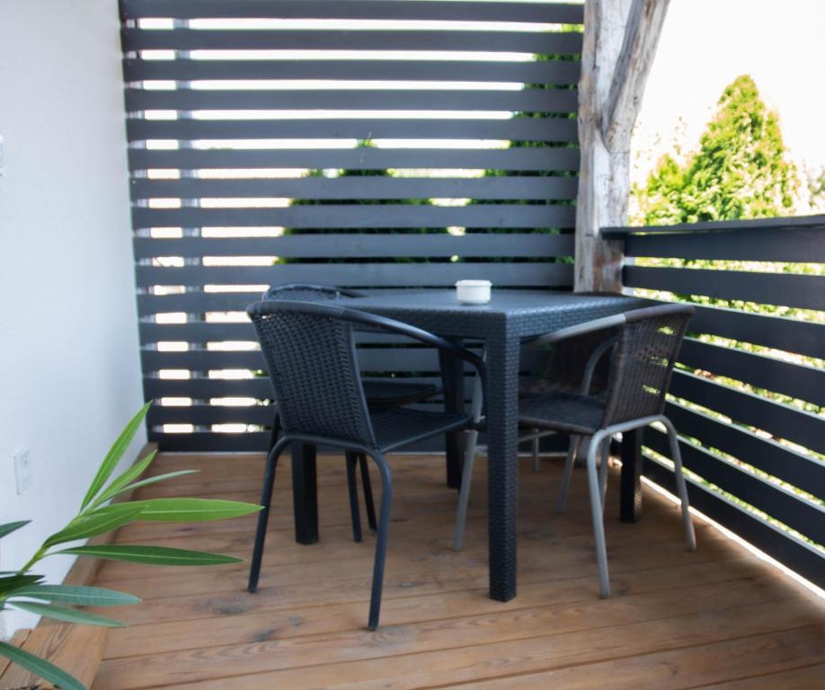 Balkón alebo terasa v ubytovaní Koller Apartmanház