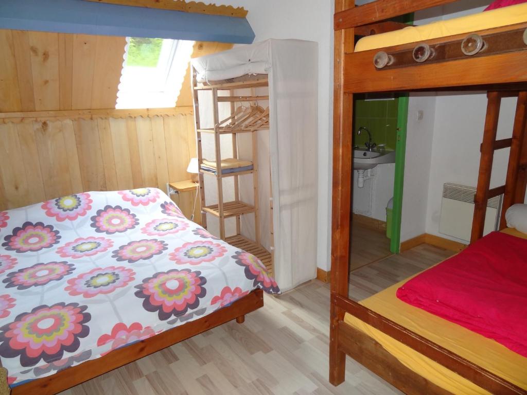 Auberge La Soulan - Quarto Familiar Com Casa De Banho