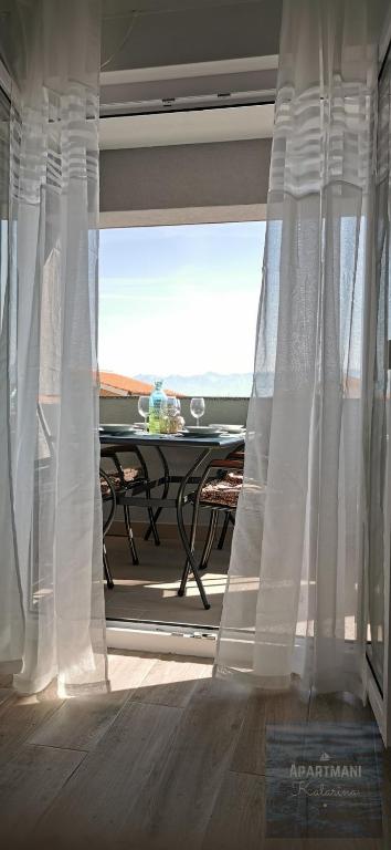 Balkón nebo terasa v ubytování Apartmani Katarina