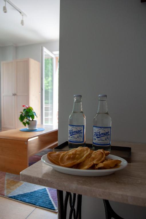 Jedlo v penzióne alebo blízkom okolí