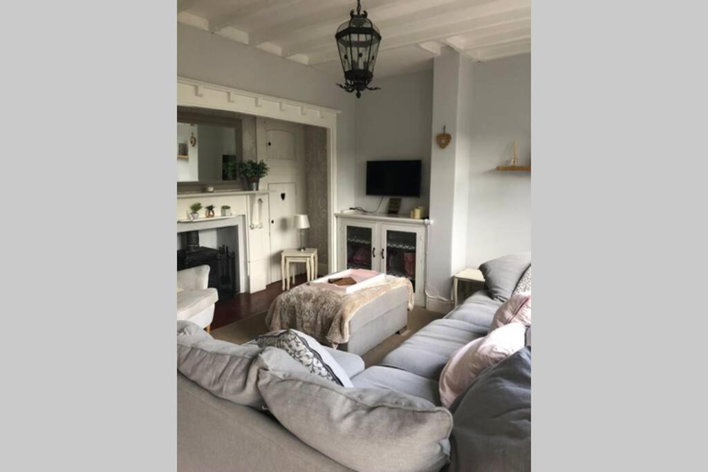 Garden Suburbs Cottage - Casa Con Tre Camere Da Letto