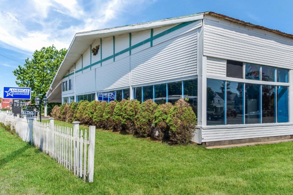 Americas Best Value Inn Hyannis photo