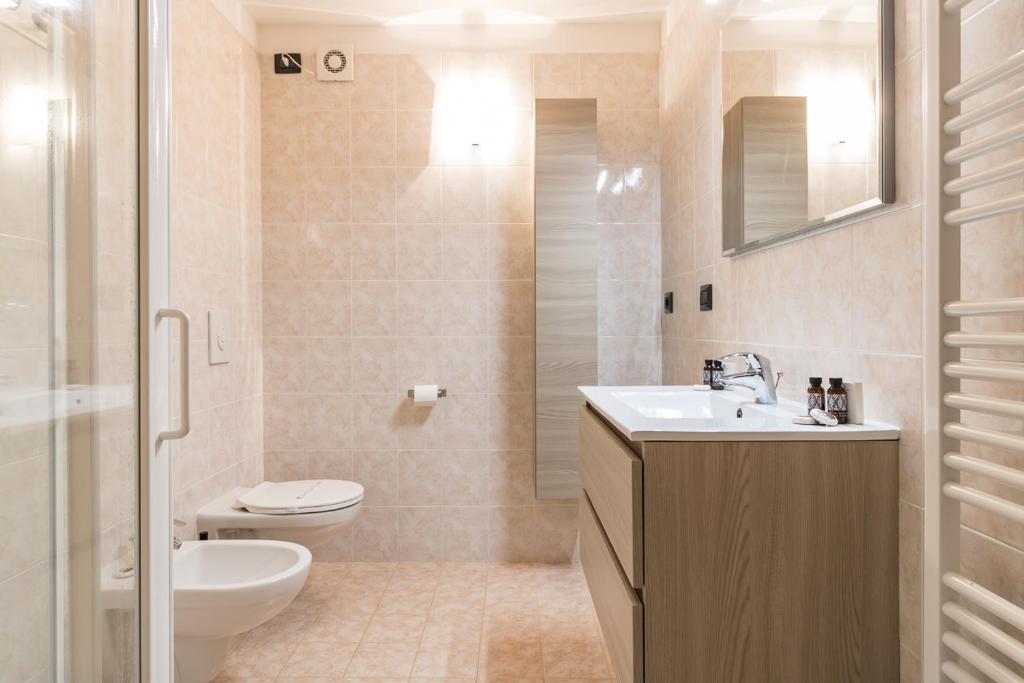 Koupelna v ubytování Apartment Gli Ulivi 4 - Tremezzina