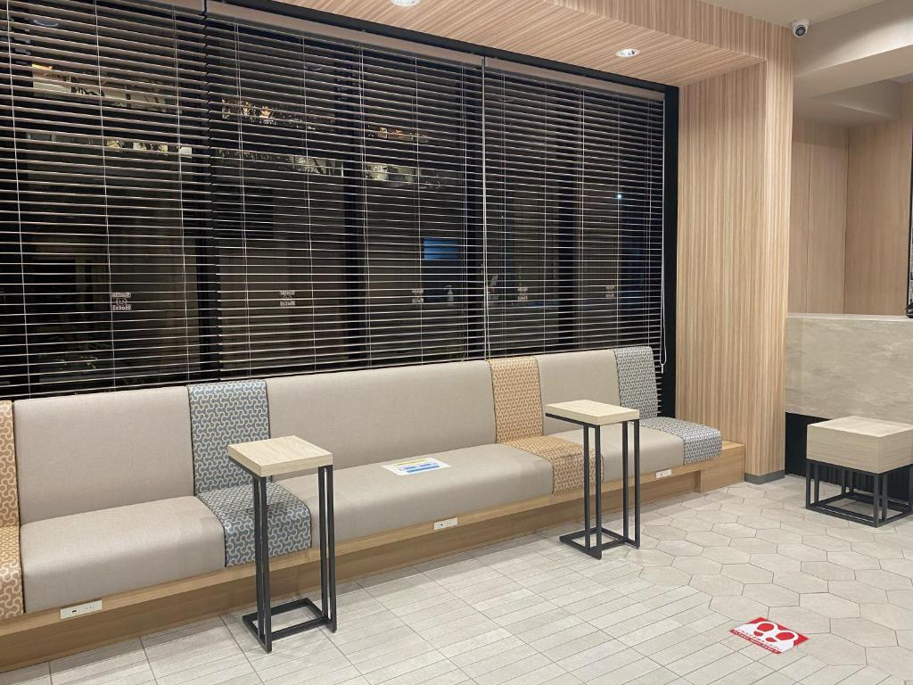 Posezení v ubytování Smile Hotel Osaka Nakanoshima