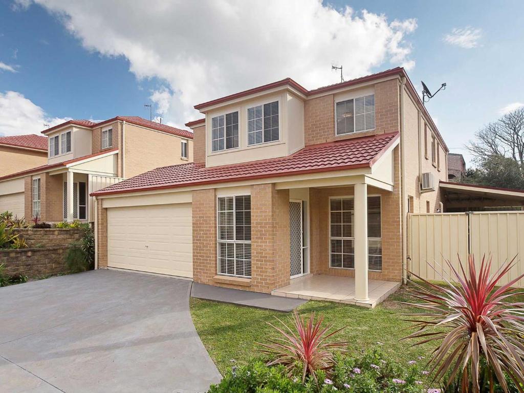 Gallery image of Tomaree Townhouse 5 large air conditioned townhouse and WI-FI in Nelson Bay