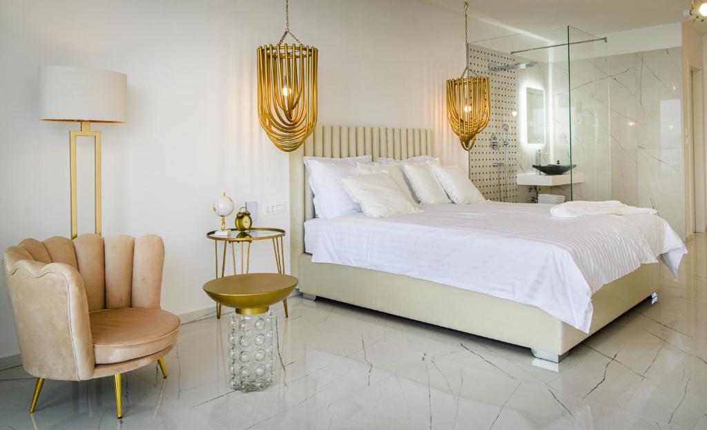 Gallery Luxury Suites & Rooms-Only Adults - 7