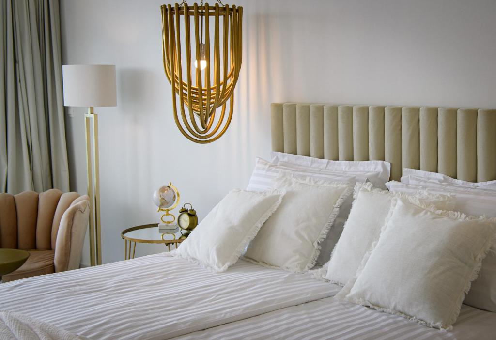 Gallery Luxury Suites & Rooms-Only Adults - 8