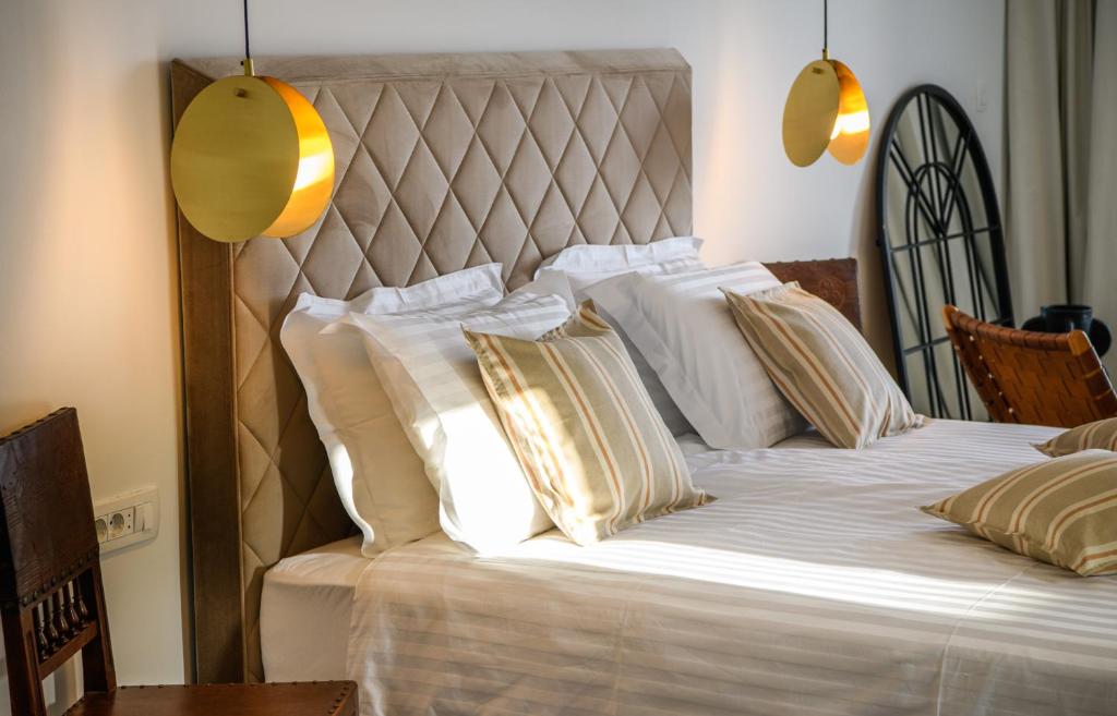 Gallery Luxury Suites & Rooms-Only Adults - 18