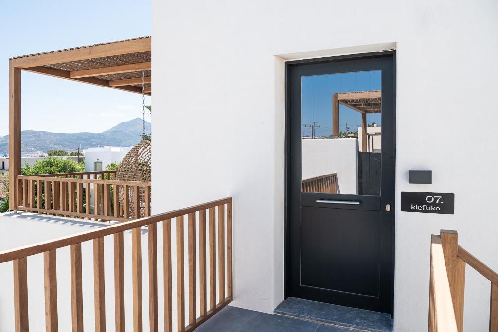 Athina Milos Suites - 15