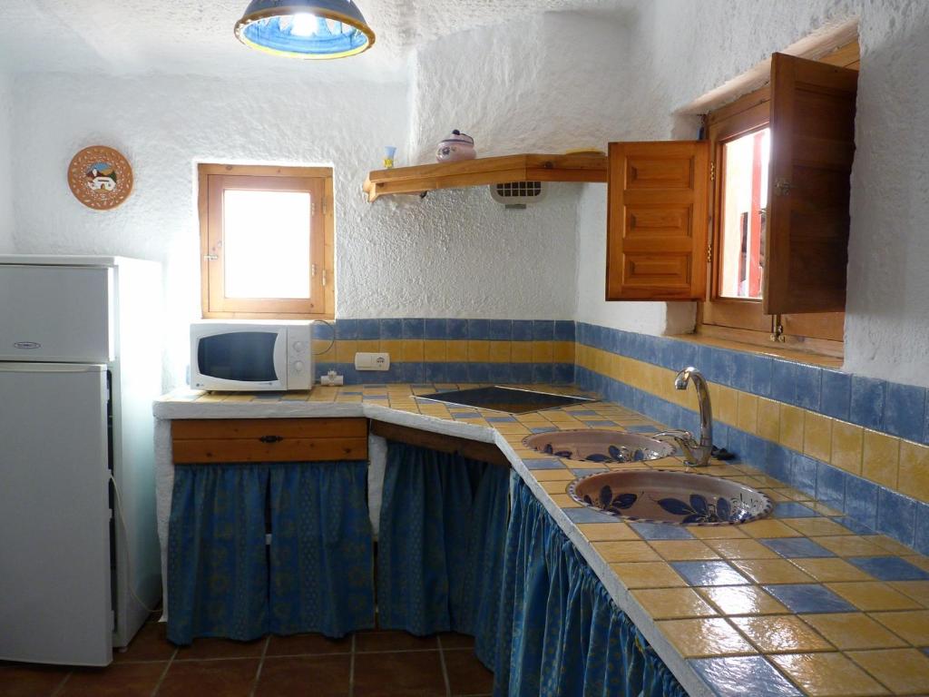 Kuchnia lub aneks kuchenny w obiekcie Cueva Las Rosas-VTAR/GR/02108