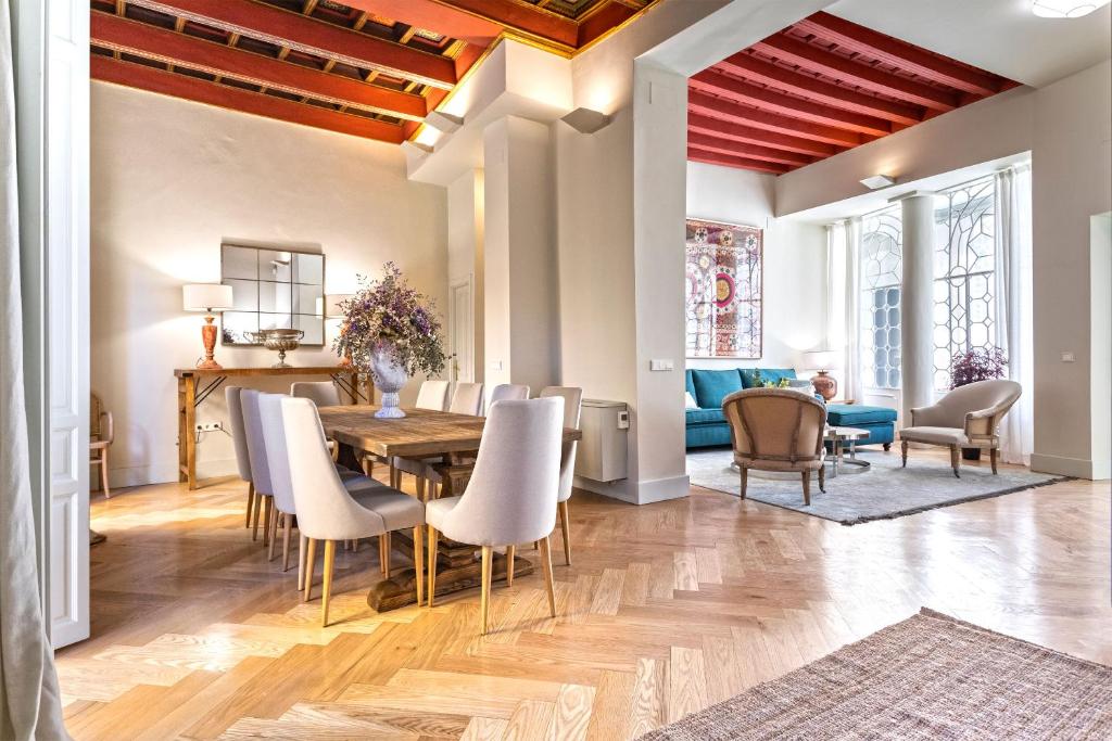 Genteel Home Palacio Abades, Seville – Updated 2022 Prices