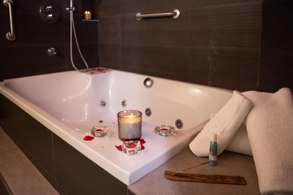 Um banheiro em RVHotels Palau Lo Mirador