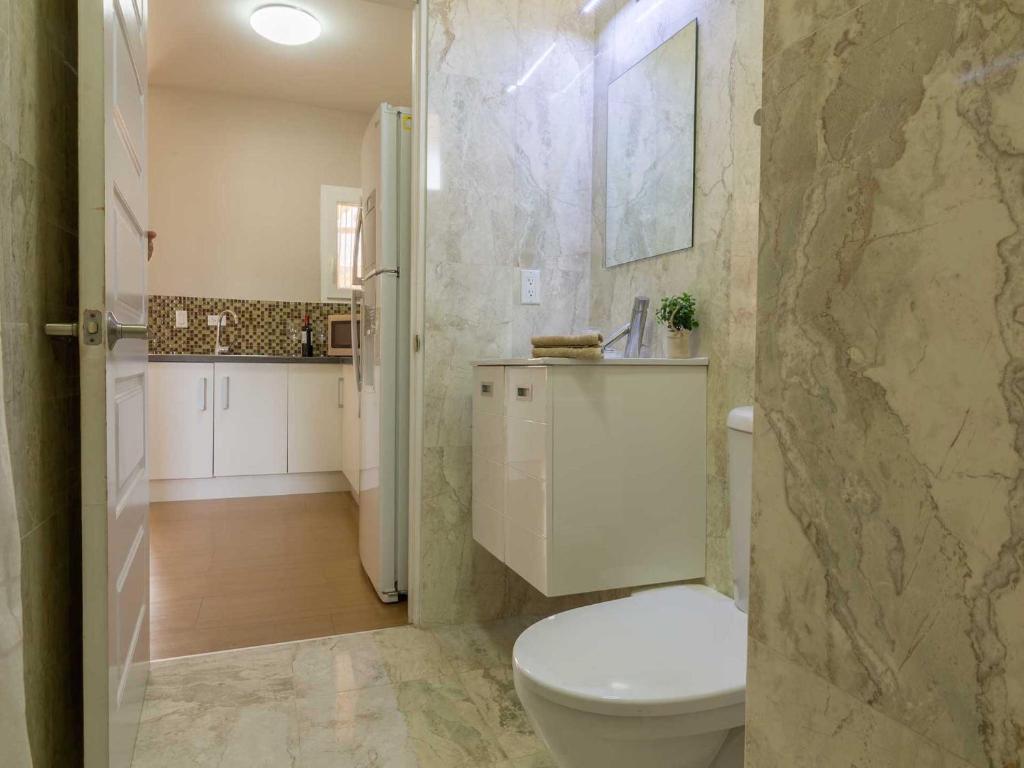 Koupelna v ubytování Golden Villas