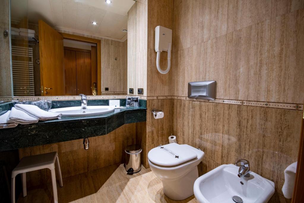 Koupelna v ubytování Hotel Nordic