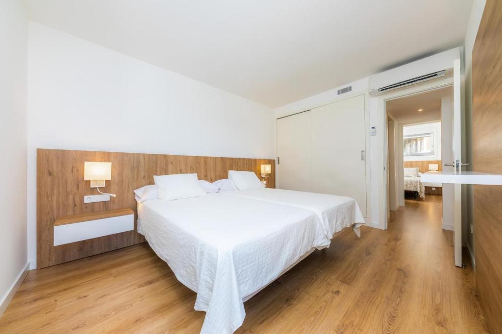 Duplex Las Palmeras II, Cala Millor – Updated 2022 Prices