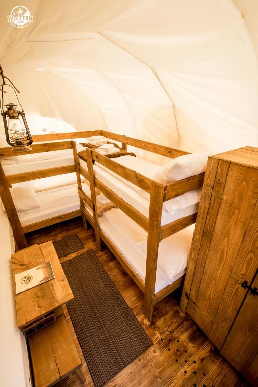 Western Camp Resort - Cowboywagen Voor 4 Personen