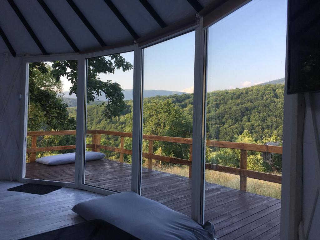 Příroda nedaleko luxury tent
