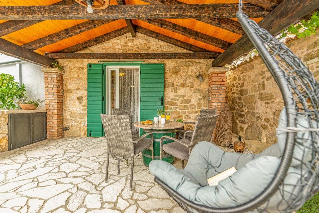 Posedenie v ubytovaní Holiday Home Stone Wall