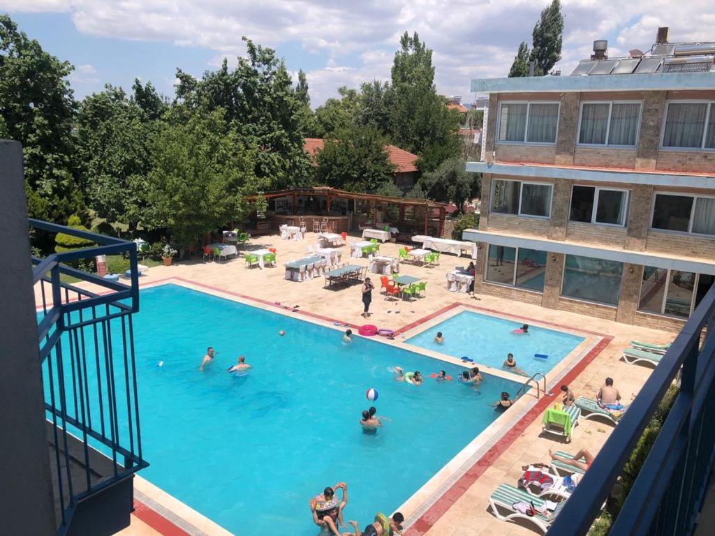 Bazén v ubytování Uyum Hotel nebo v jeho okolí
