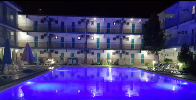 Bazén v ubytování Uyum Hotel nebo v jeho okolí