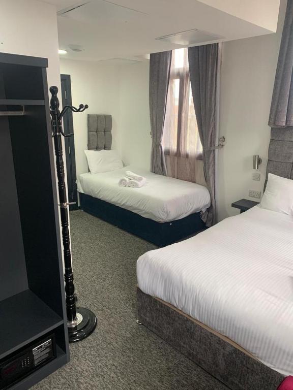 Trivelles Regency, Nottingham - Standard Family Room