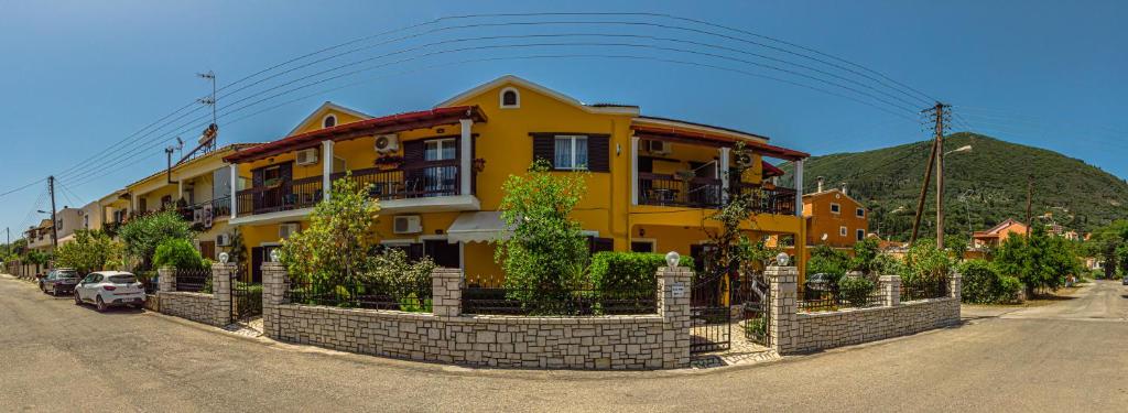 Nespecifikovaný výhled na hory nebo výhled na hory při pohledu z apartmánu