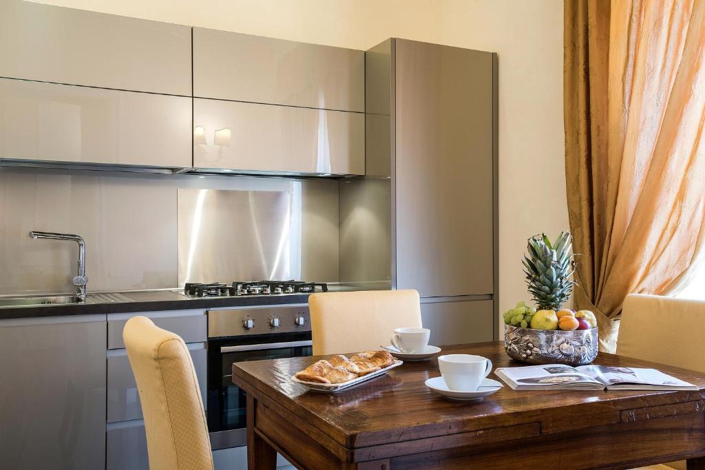 A kitchen or kitchenette at Oca Apartment - Alta Luxury Apartments