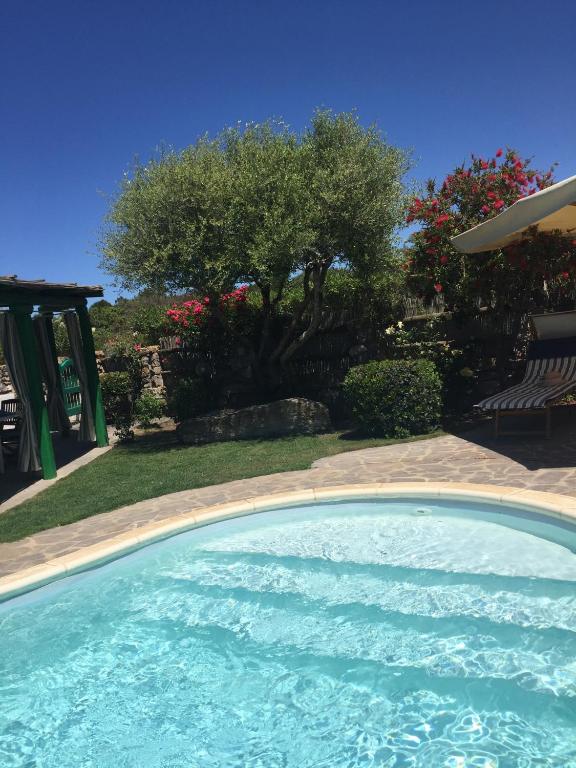 Villa con Piscina a Calasetta - Lusso a 200m dal mare