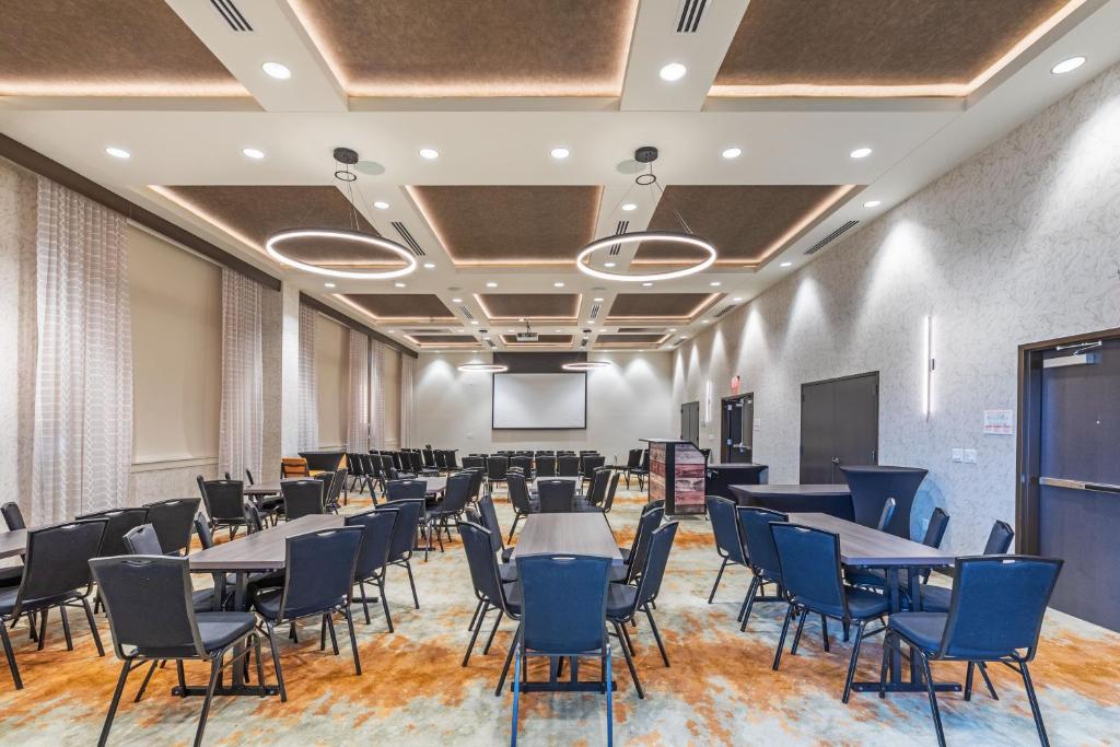 Hotel Indigo Tulsa DWTN/Entertainment Area photo