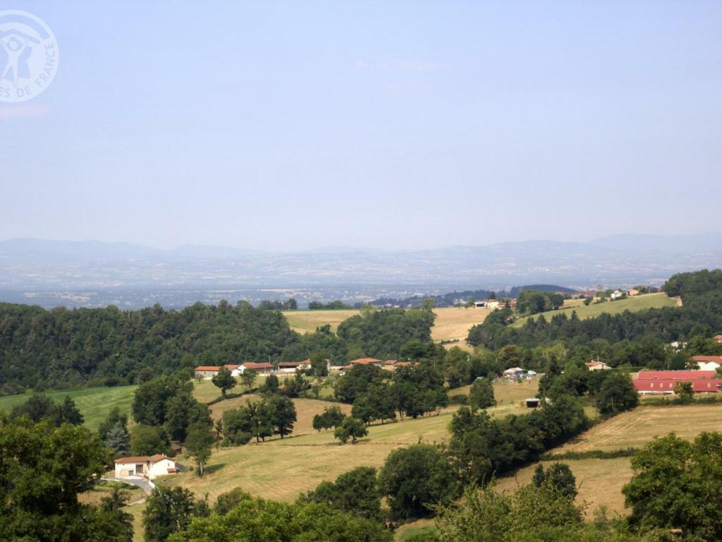 Gallery image of Gîte Panissières, 3 pièces, 8 personnes - FR-1-496-215 in Panissières