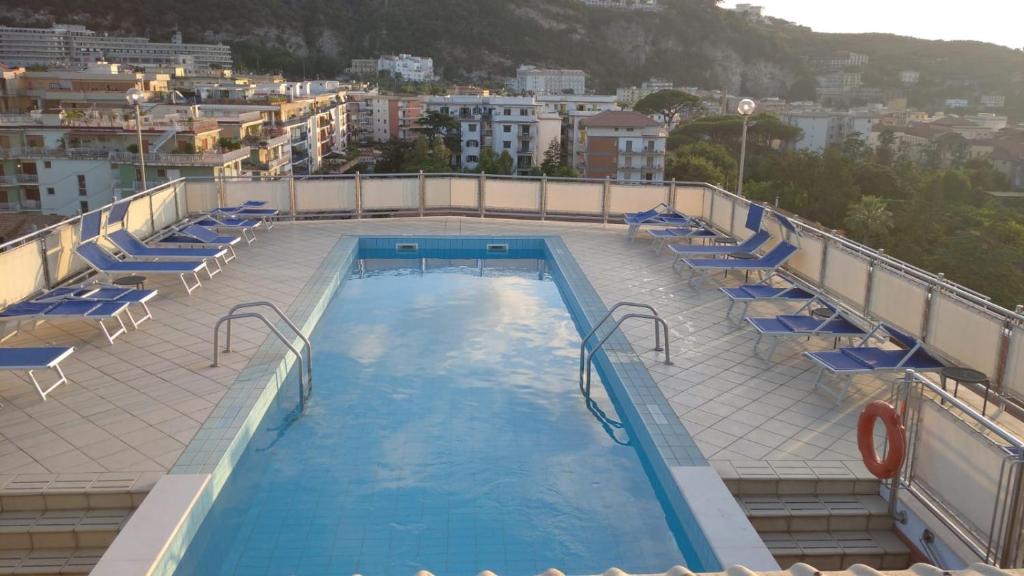 Bazén v ubytování Grand Hotel Cesare Augusto nebo v jeho okolí