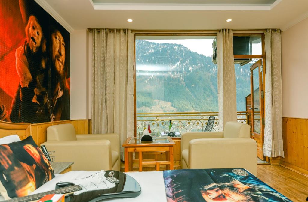 Üldine mäevaade või majutusasutusest Hotel Smugglers Mountain View - central heated & air Cooled #Free Pick from Volvo Bus Stand pildistatud vaade