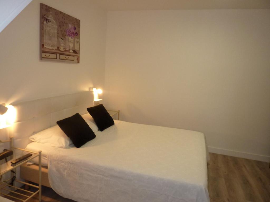 Hôtel A La Renommée - Tweepersoonskamer 2e Verdieping