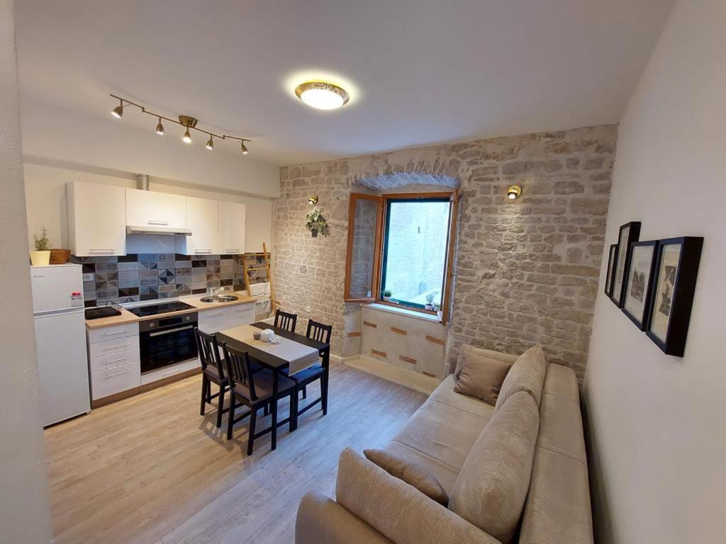 Central Palace Apartment Šibenik - 3