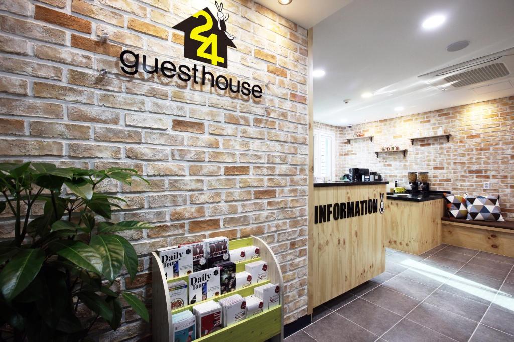Certifikát, hodnocení, plakát nebo jiný dokument vystavený v ubytování 24 Guesthouse Myeongdong Avenue