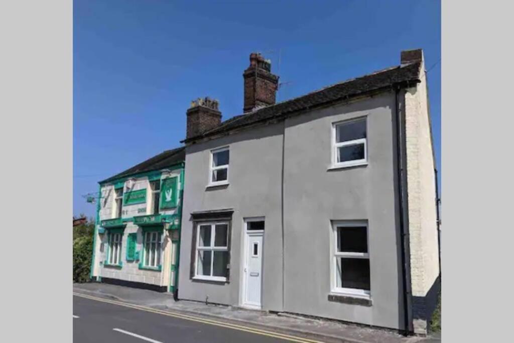 Holiday home Awesome StokeonTrent Home, Longport, UK