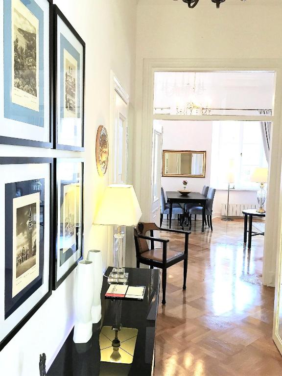 MONDRIAN Luxury Suites & Apartments Market Square I - Luxury Suite With Market Square View (80 M2)