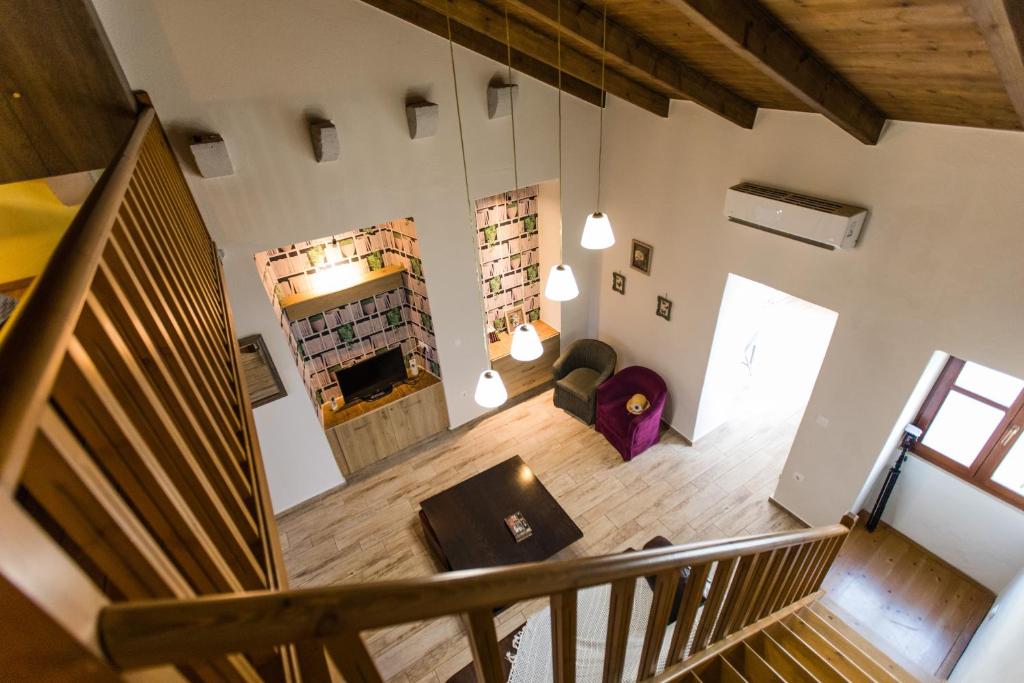 TV a/nebo společenská místnost v ubytování Asikiko Suites