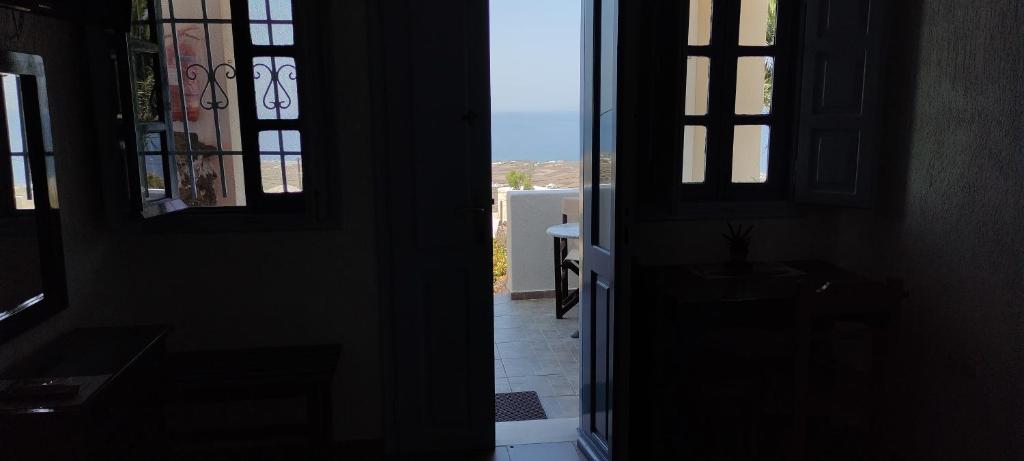 Panorama Oia Apartments - 18