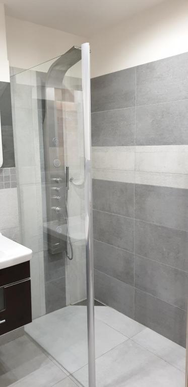 Fotografie z fotogalerie ubytování Elias Luxury apartment v destinaci Bukol