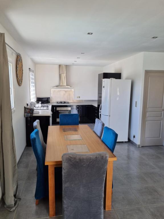 Kuchyň nebo kuchyňský kout v ubytování casa milia