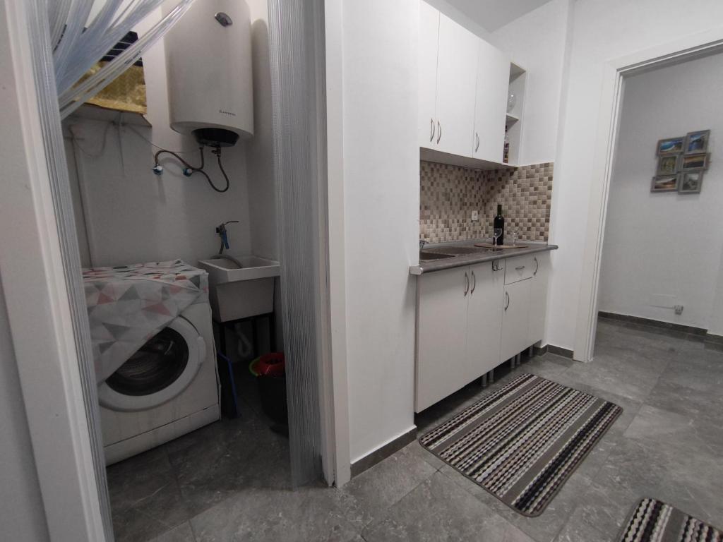 A bathroom at ApartaSol