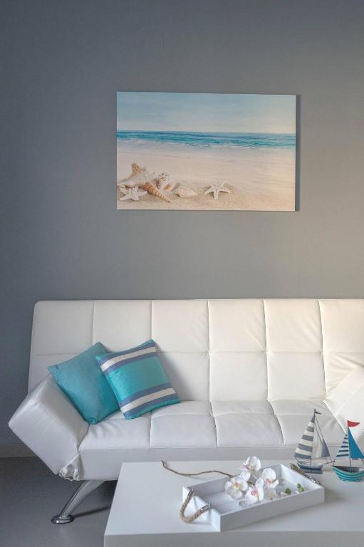Posezení v ubytování Coast Suite-Luxury Central Beach House