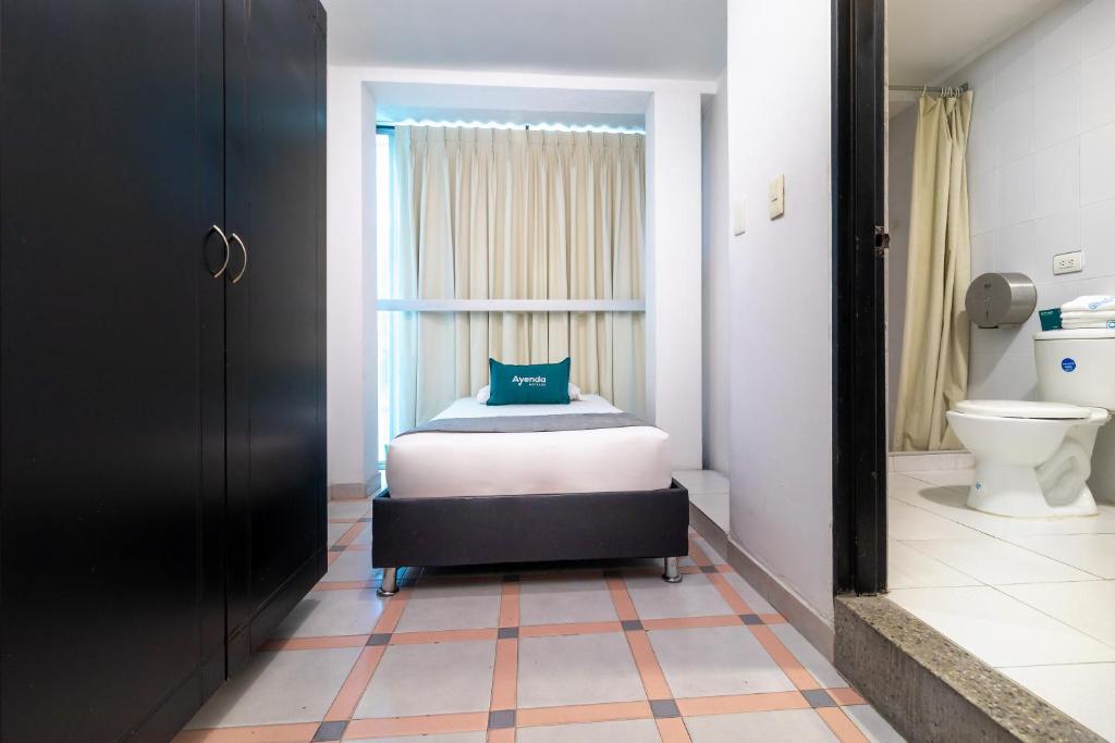 Ayenda Oporto Suites - Single Room