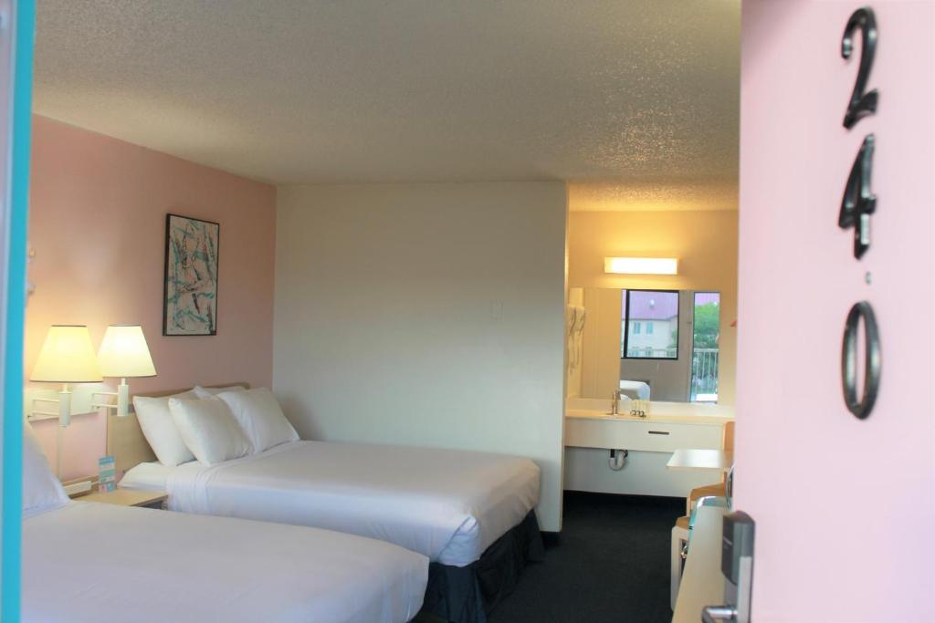 LuLu Silver City photo