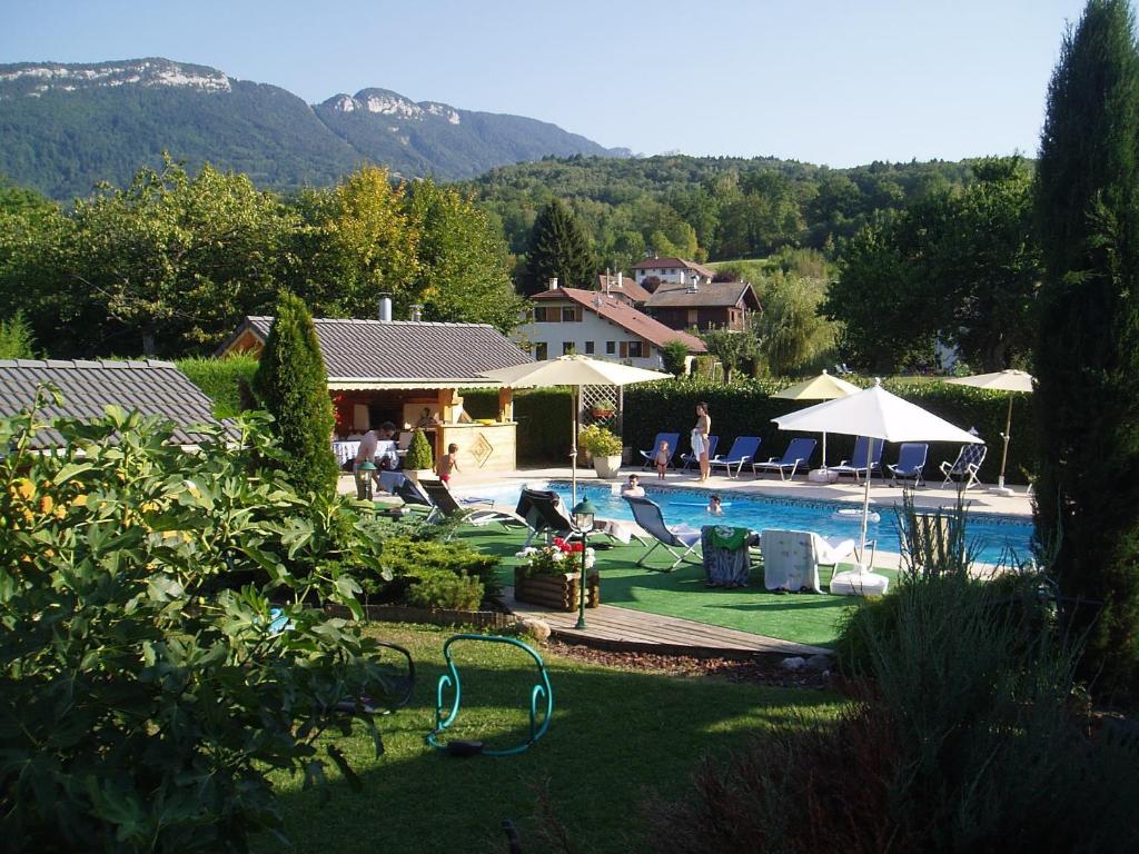 Vista de la piscina de Le Conty o d'una piscina que hi ha a prop