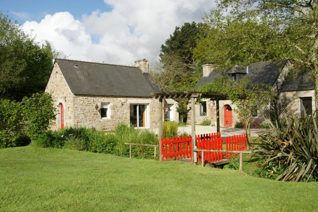 Le moulin de Kerdreïn, gîte de charme - Housity