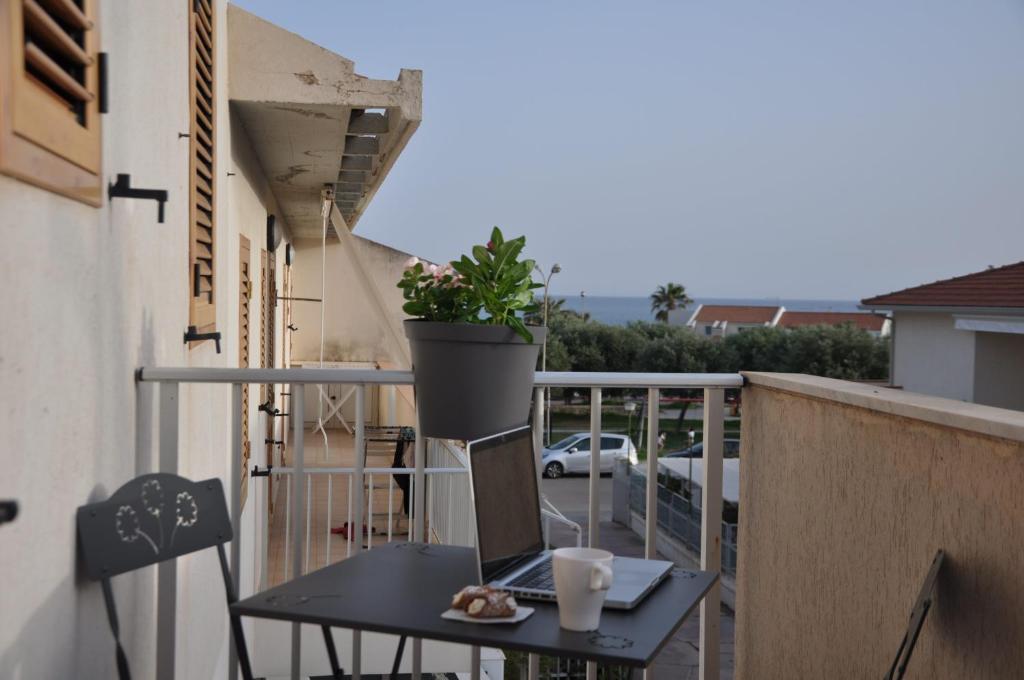 Balkón alebo terasa v ubytovaní Petals casa vacanze