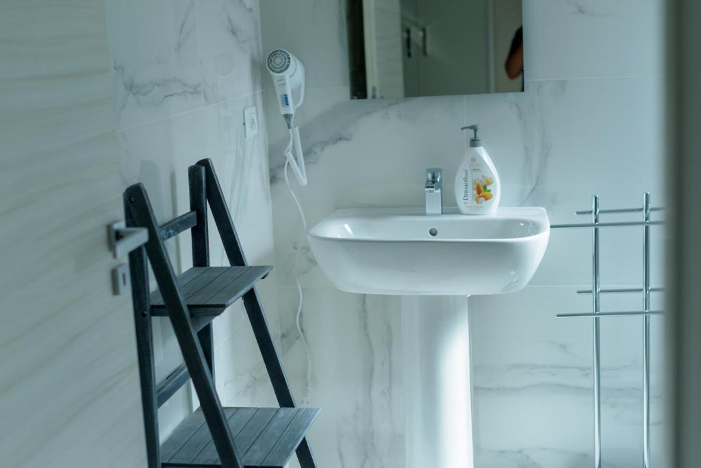 Corleone GUESTHOUSE - Camera Doppia Con Bagno Privato